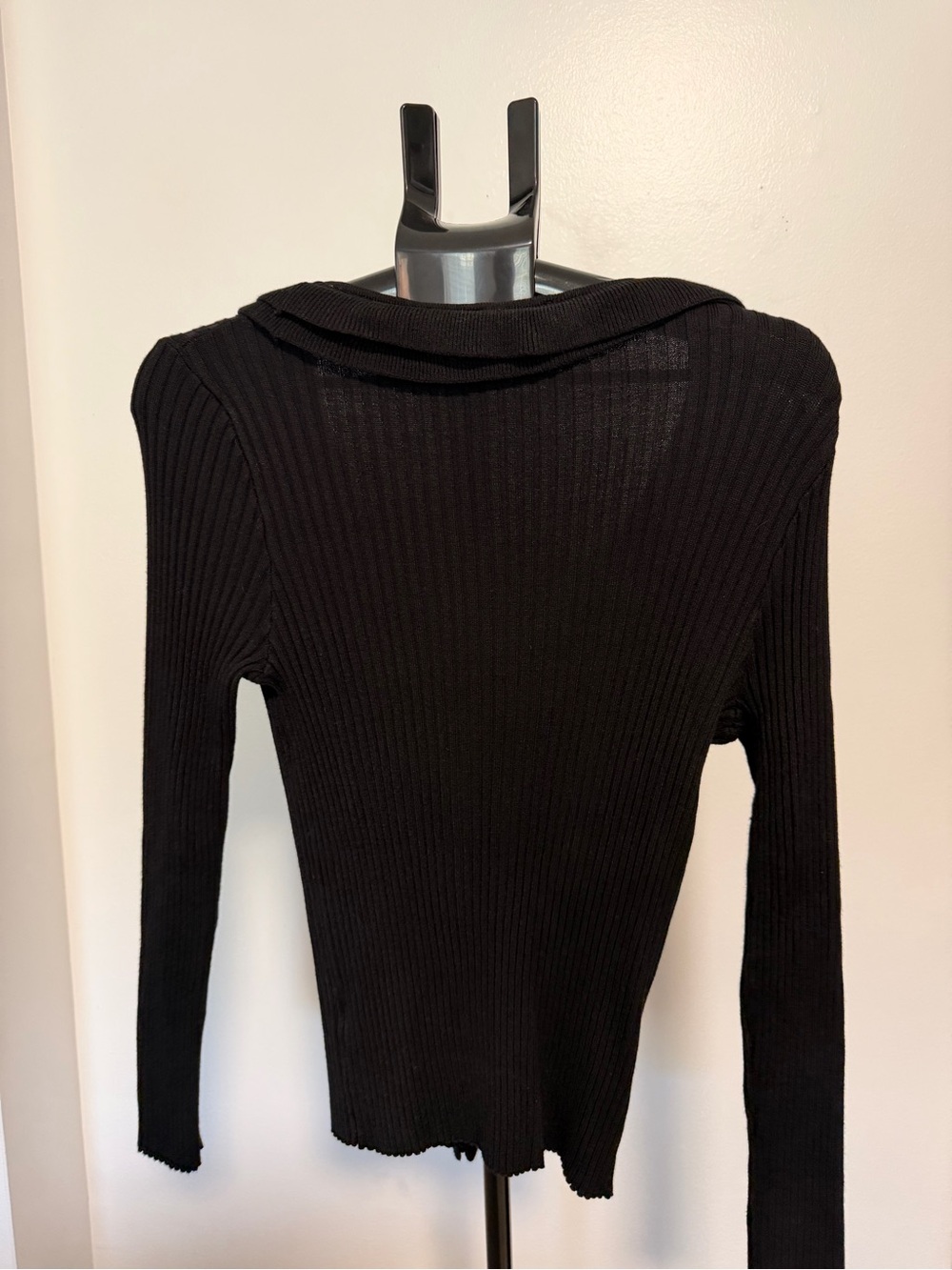 VENUS Black Ribbed V-Neck Ruffle Sweater - Picture 2 of 6